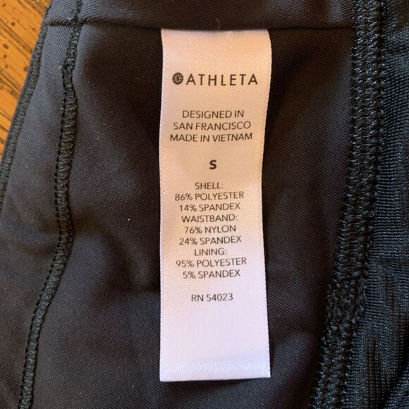 Athleta Run With It 3.5" Running Short Sz Small Black Stretch Pocket Sporty - Picture 6 of 11